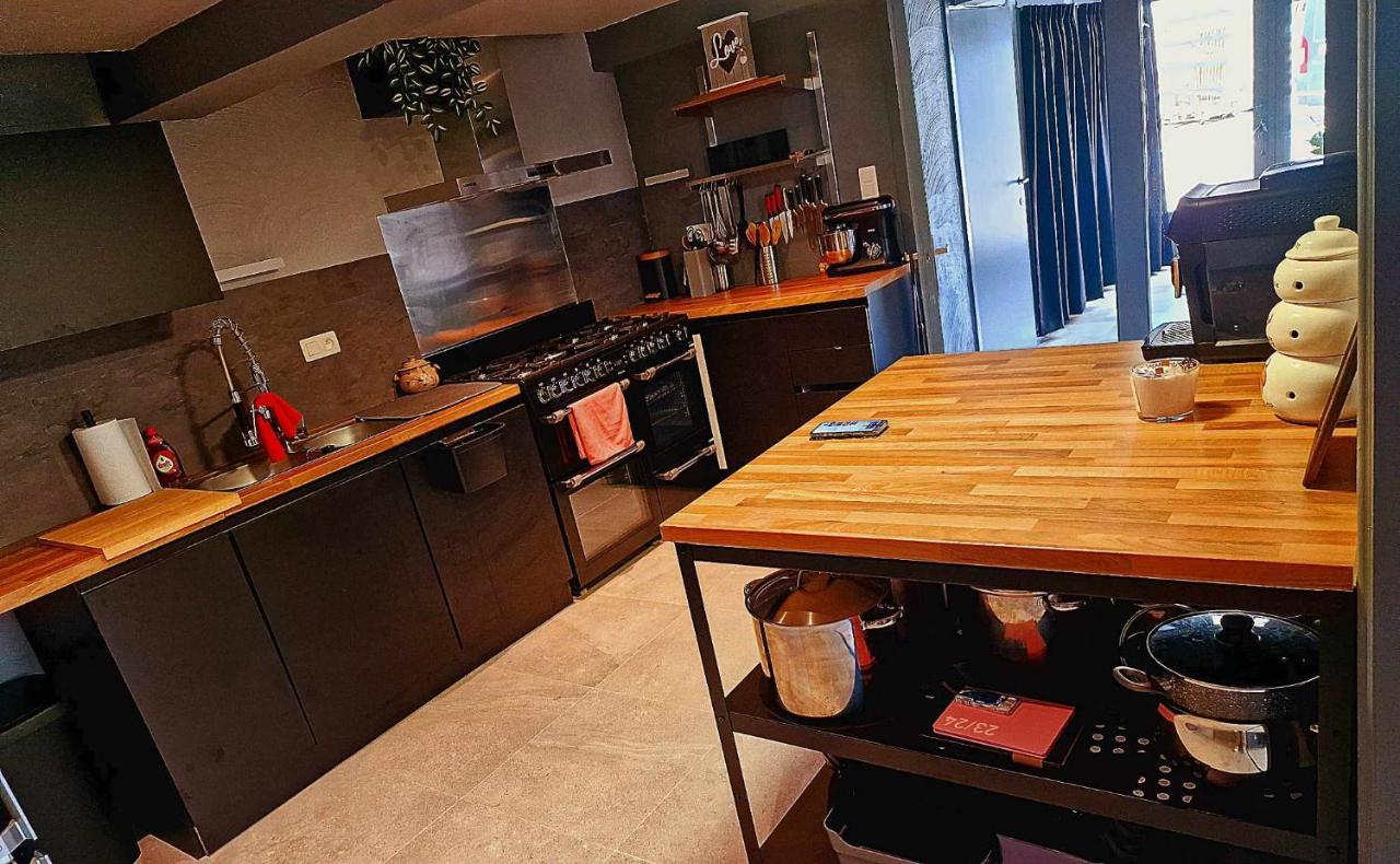 Le Petit Broux Bed & Breakfast Айвейл Екстериор снимка