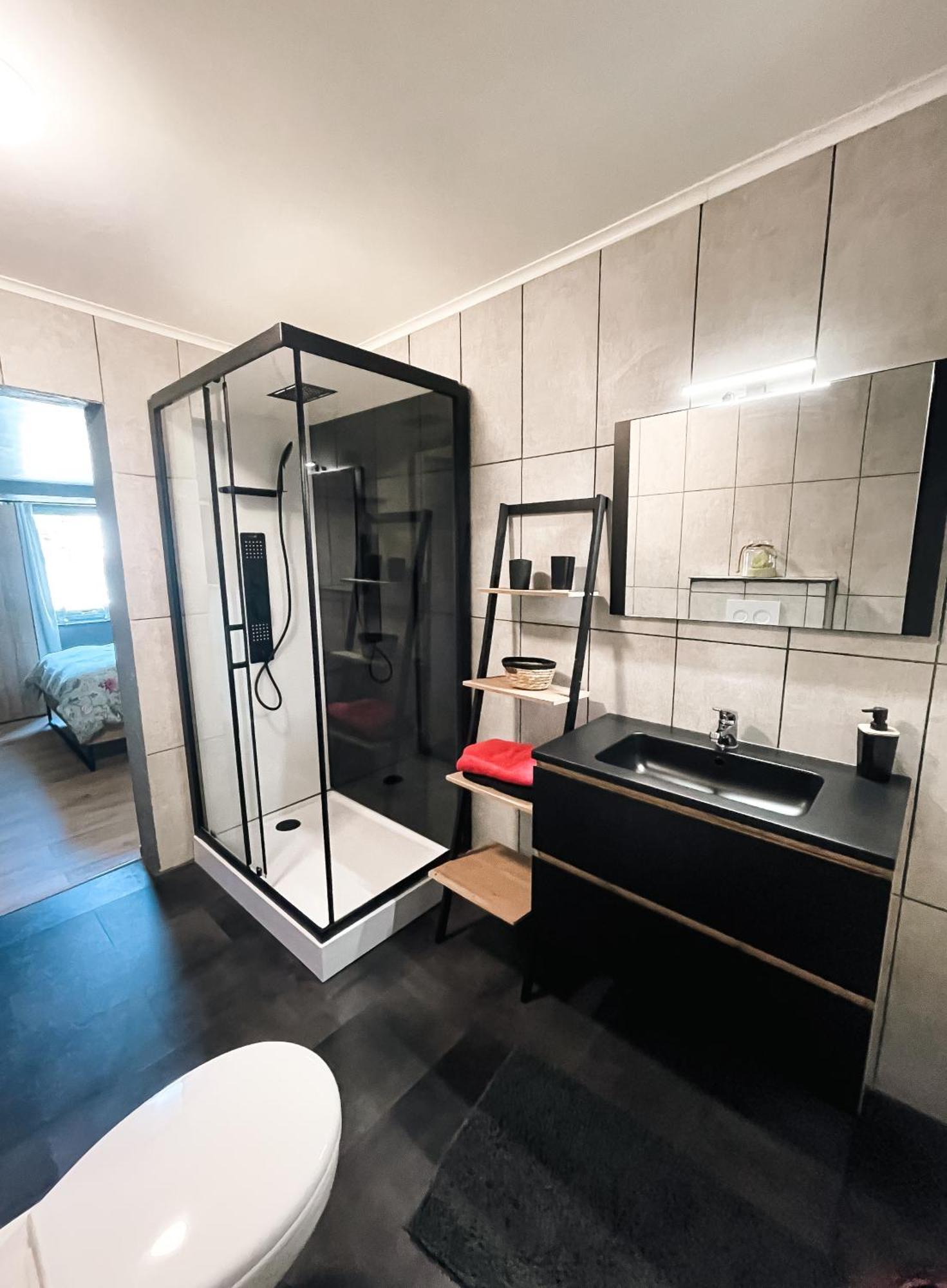 Le Petit Broux Bed & Breakfast Айвейл Екстериор снимка
