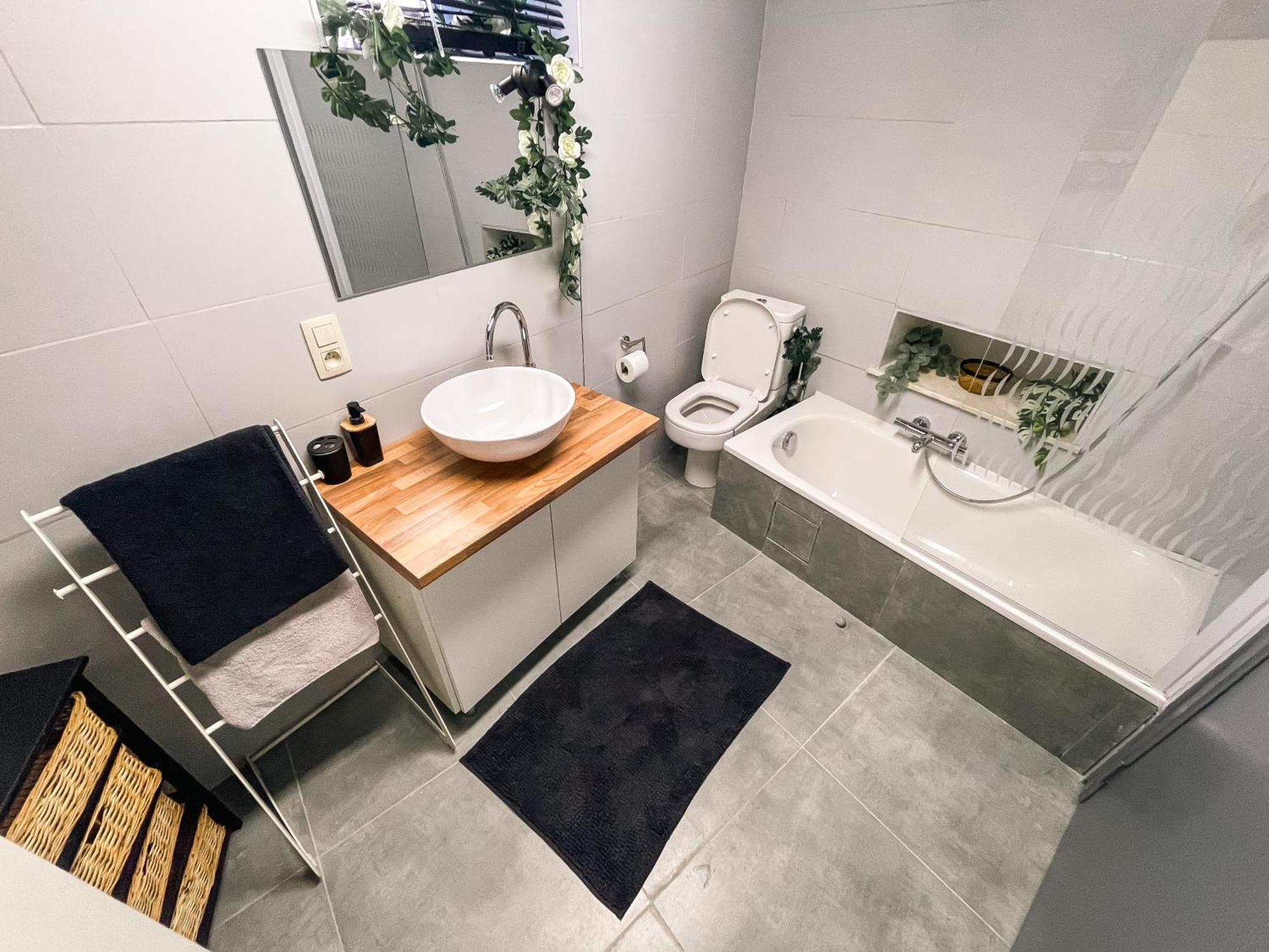 Le Petit Broux Bed & Breakfast Айвейл Екстериор снимка
