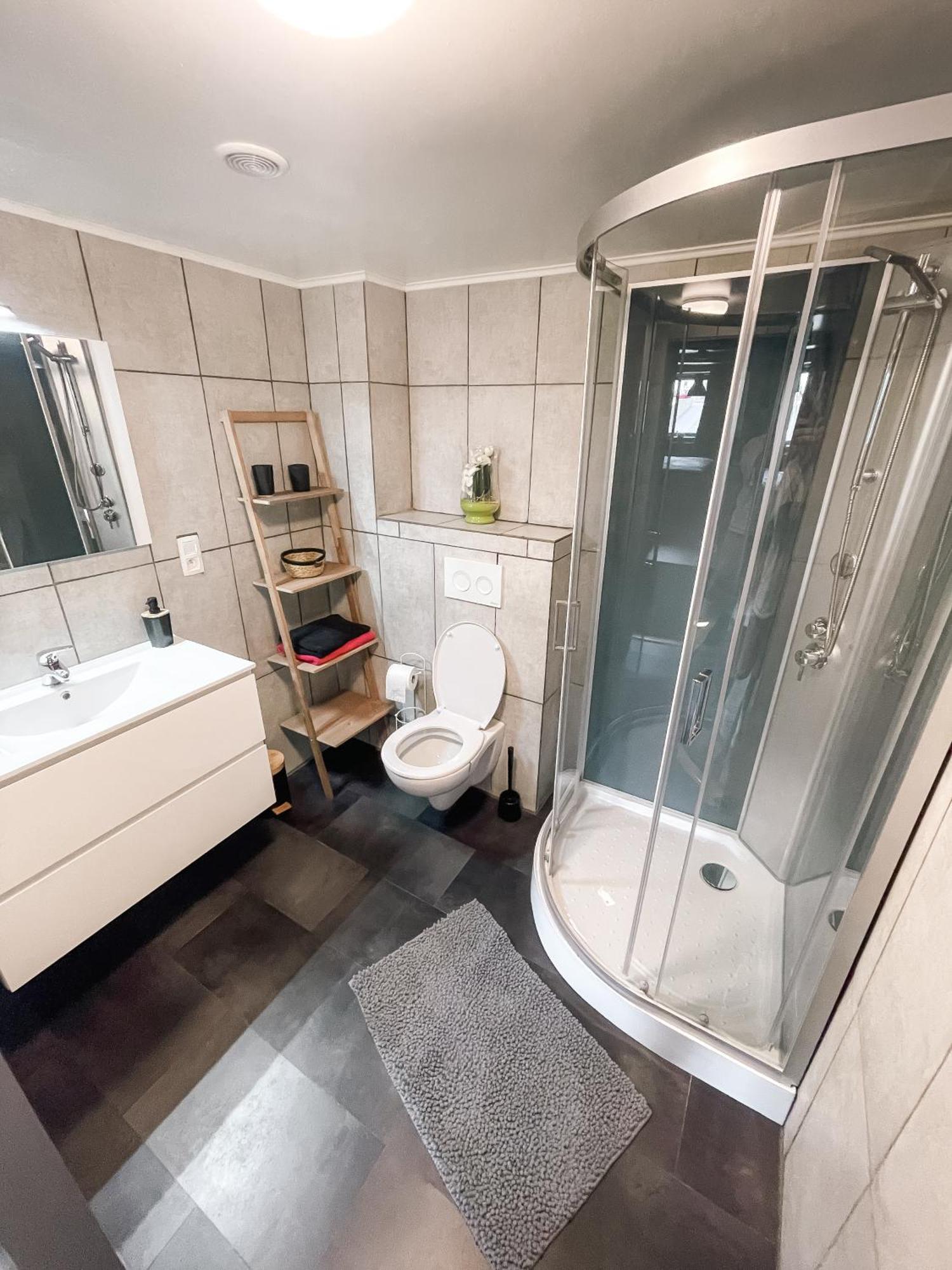 Le Petit Broux Bed & Breakfast Айвейл Екстериор снимка